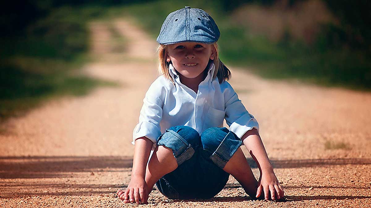 girl with cap